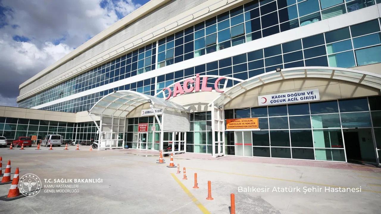 Bakan Memişoğlu duyurdu: 11 yeni şehir hastanesi yolda! 5 şehir için düğmeye basıldı