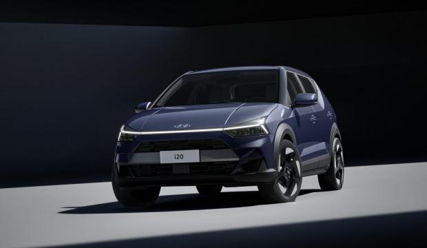 Yeni Hyundai i20 ilk kez g&ouml;r&uuml;nt&uuml;lendi: Tasarımındaki b&uuml;y&uuml;k değişim dikkat &ccedil;ekti