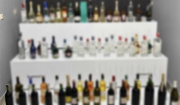 Niğde&rsquo;de ka&ccedil;ak&ccedil;ılara şafak darbesi: Ara&ccedil; ve evlerden binlerce ka&ccedil;ak &uuml;r&uuml;n fırladı!