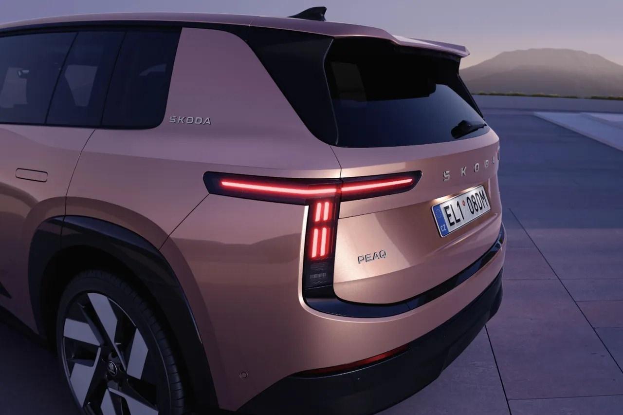Skoda tarihinin en büyüğü sahneye çıktı: 7 koltuklu dev SUV 'Peaq' tanıtıldı!