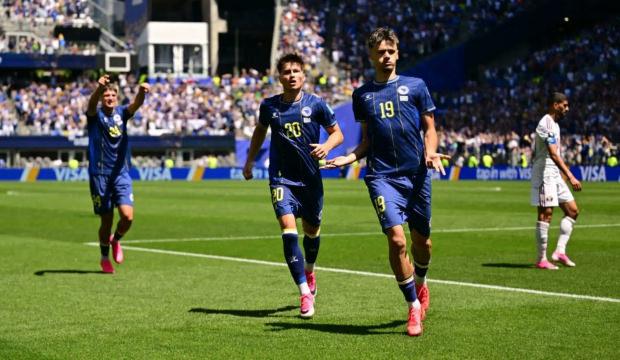 Bosna Hersek, Katar'ı eledi! Son 32 i&ccedil;in kritik bekleyiş başladı