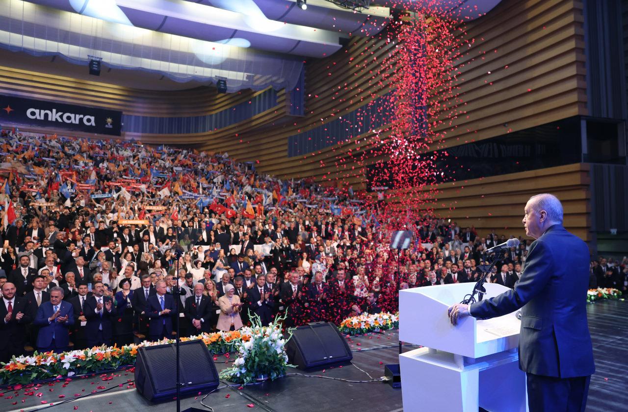 Cumhurbaşkanı ve AK Parti Genel Başkanı Recep Tayyip Erdoğan, ATO Congressium'da düzenlenen AK Parti Ankara Teşkilat Buluşması'na katıldı.