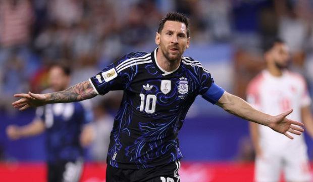 Messi bir rekor daha kırdı! Arjantin'den 3 goll&uuml; net zafer