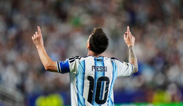 D&uuml;nya Kupası'nda yeni kral! Messi zirvenin tek sahibi oldu