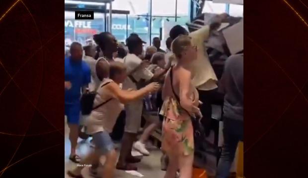 Fransada sıcaklıklar izdiham yarattı: Son klimaları alabilmek i&ccedil;in yarıştılar