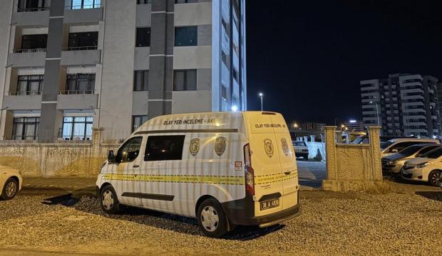 'Laf atma' kavgası kanlı bitti: 1 &ouml;l&uuml;, 1&rsquo;i ağır 2 yaralı