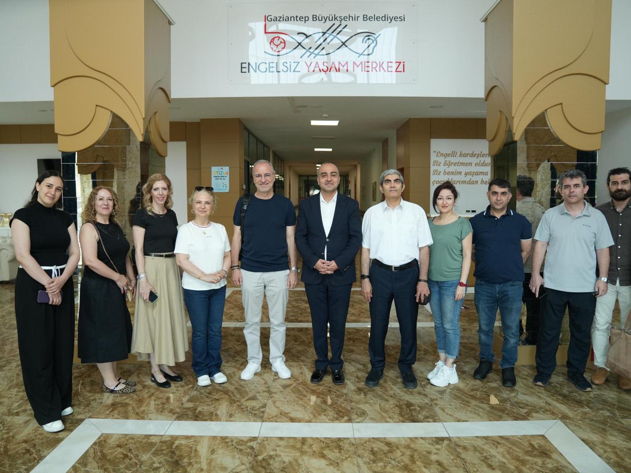 Engelsiz Yaşam Merkezi'nde engel kalmıyor