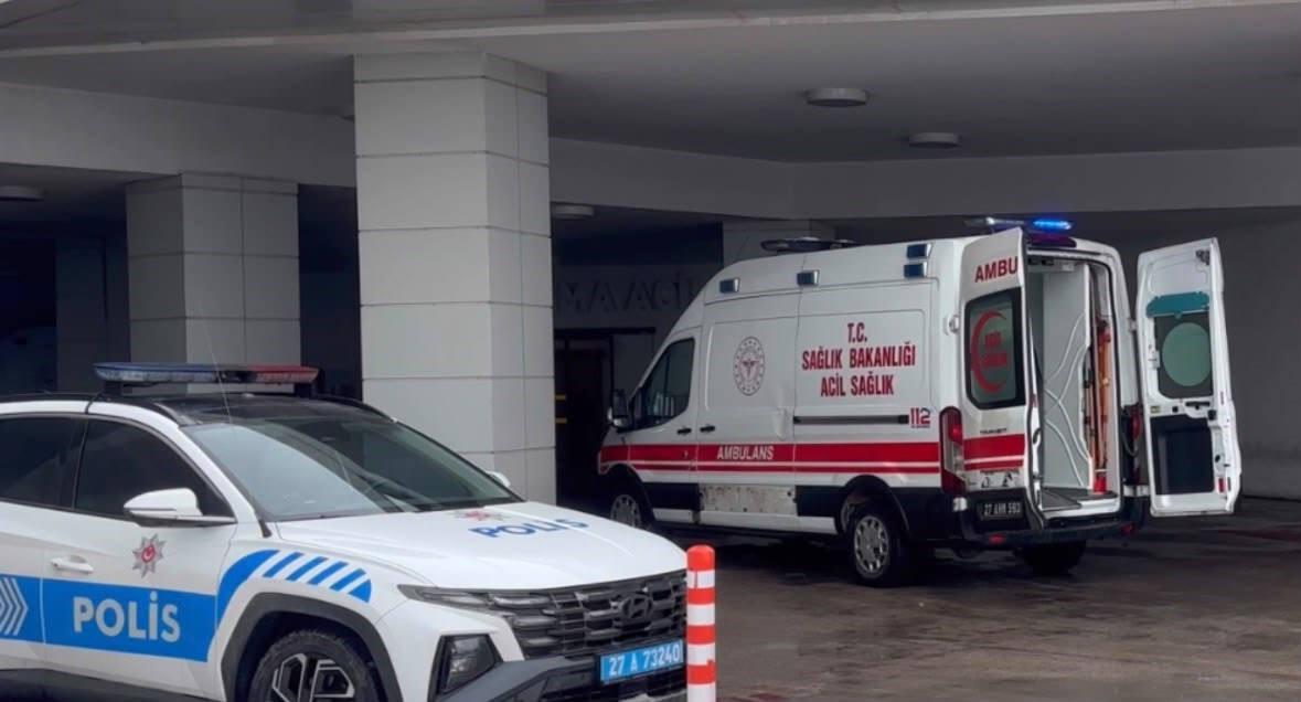 Çağlar Gönülalan (16) hastaneye kaldırıldı. 