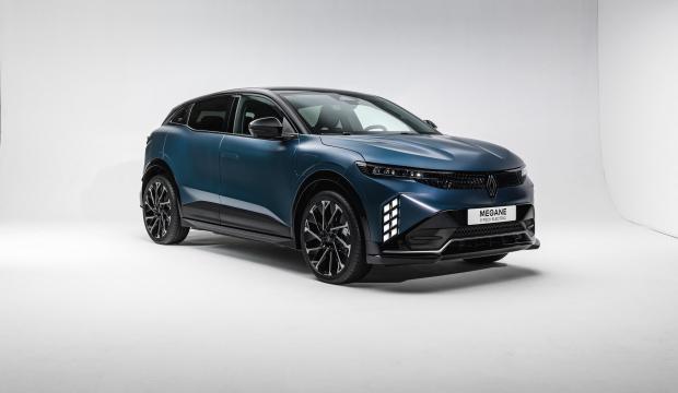 Renault'dan elektrikli otomobilde yeni hamle: Megane E-Tech 500 kilometre menzile ulaştı