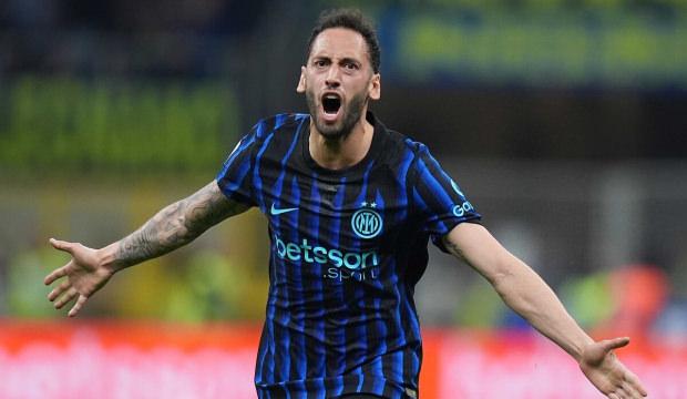 Se&ccedil;im d&ouml;nemi Fenerbah&ccedil;e'yle anılmıştı! Inter, Hakan &Ccedil;alhanoğlu i&ccedil;in kararını verdi
