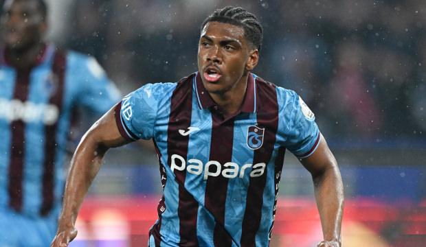 Trabzonspor'da ayrılık! Dudak u&ccedil;uklatan rakama gidiyor