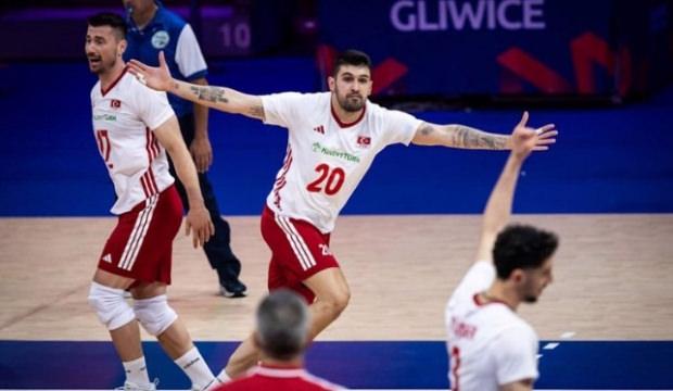 VNL'de g&uuml;&ccedil; g&ouml;sterisi! Efeler, &Ccedil;in'i set vermeden devirdi