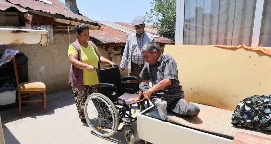 Gülbahar Yıldırım ve engelli kayınbiraderi Nihat Yıldırım