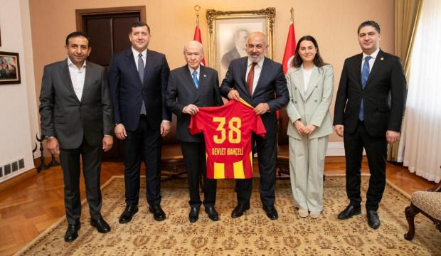 1. Lig ekibinden Devlet Bah&ccedil;eli'ye ziyaret
