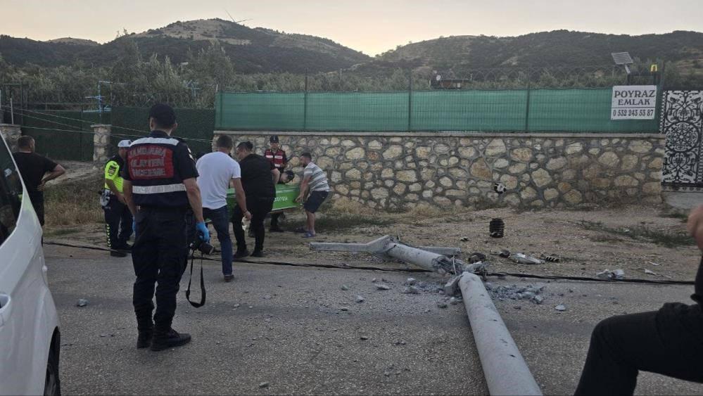 Cansız beden morga taşındı. 
