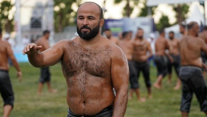 Tarihi Kırkpınar Yağlı Güreşleri'nin son başpehlivanı Orhan Okulu
