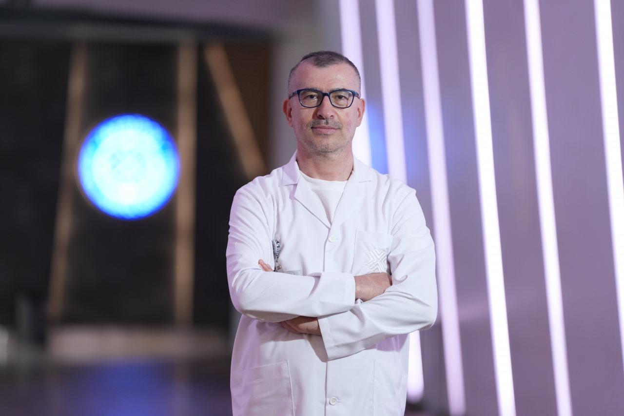 Prof. Dr. Yaşar Özdenkaya reflü hastalığı hakkında konuşuyor.