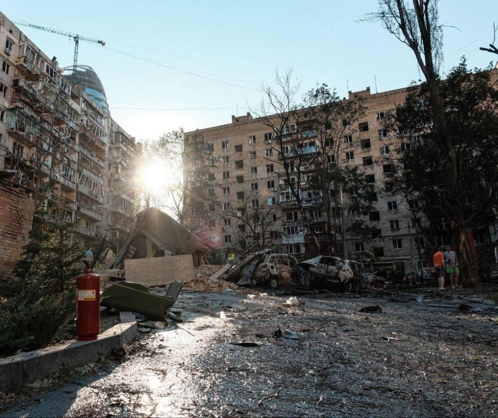 Rusya’nın Ukrayna’nın başkenti Kiev’e düzenlediği saldırıda 10 kişi hayatını kaybetti, 56 kişi de yaralandı.