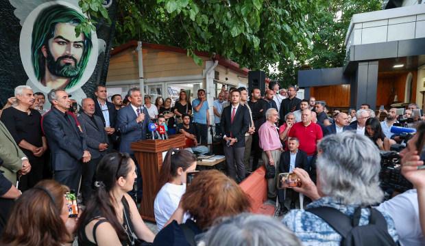 Aleviler ikiye b&ouml;l&uuml;nd&uuml;: Bir y&ouml;netici istifa etti