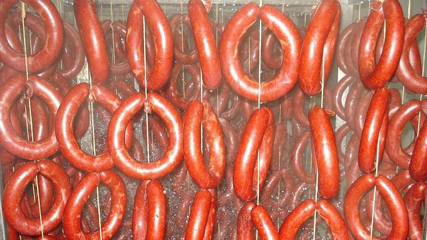 Arı görmemiş bal, boyalı çay, tavuklu dana sucuk: Bakanlık'tan yeni taklit tağşiş listesi