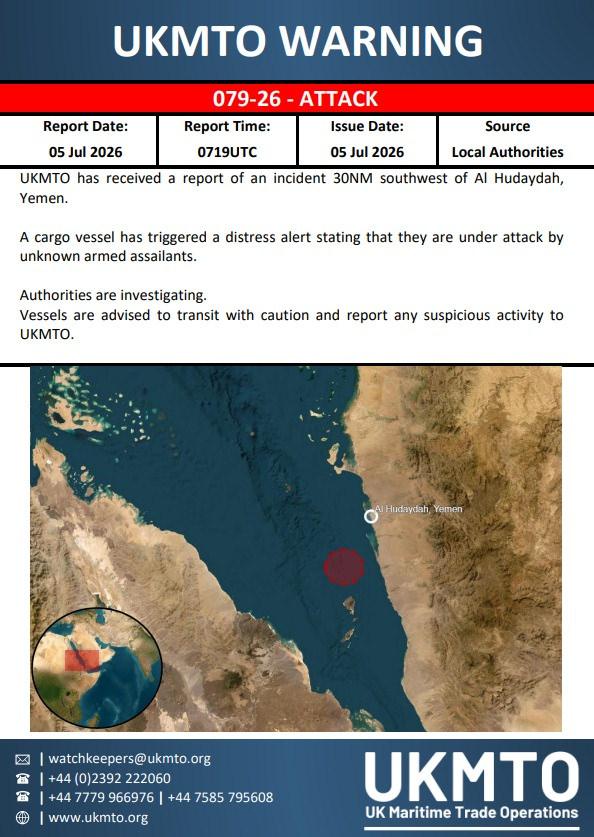 UKMTO, Yemen’in Hudeyde kentinin 30 deniz mili güneybatısında bir yük gemisinin saldırıya uğradığını bildiren acil durum çağrısı alındığını bildirdi.
