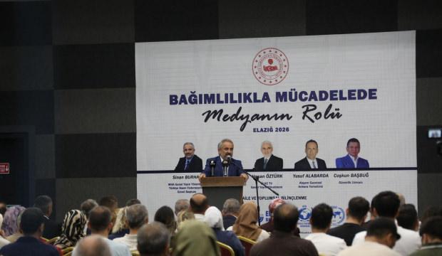 Elazığ'daki panelde &ccedil;ağın vebası bağımlılığa karşı medya uyarısı