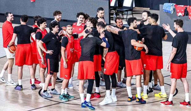 Ergin Ataman'dan Bosna Hersek ma&ccedil;ı &ouml;ncesi sakatlık a&ccedil;ıklaması: Oynayamayacak