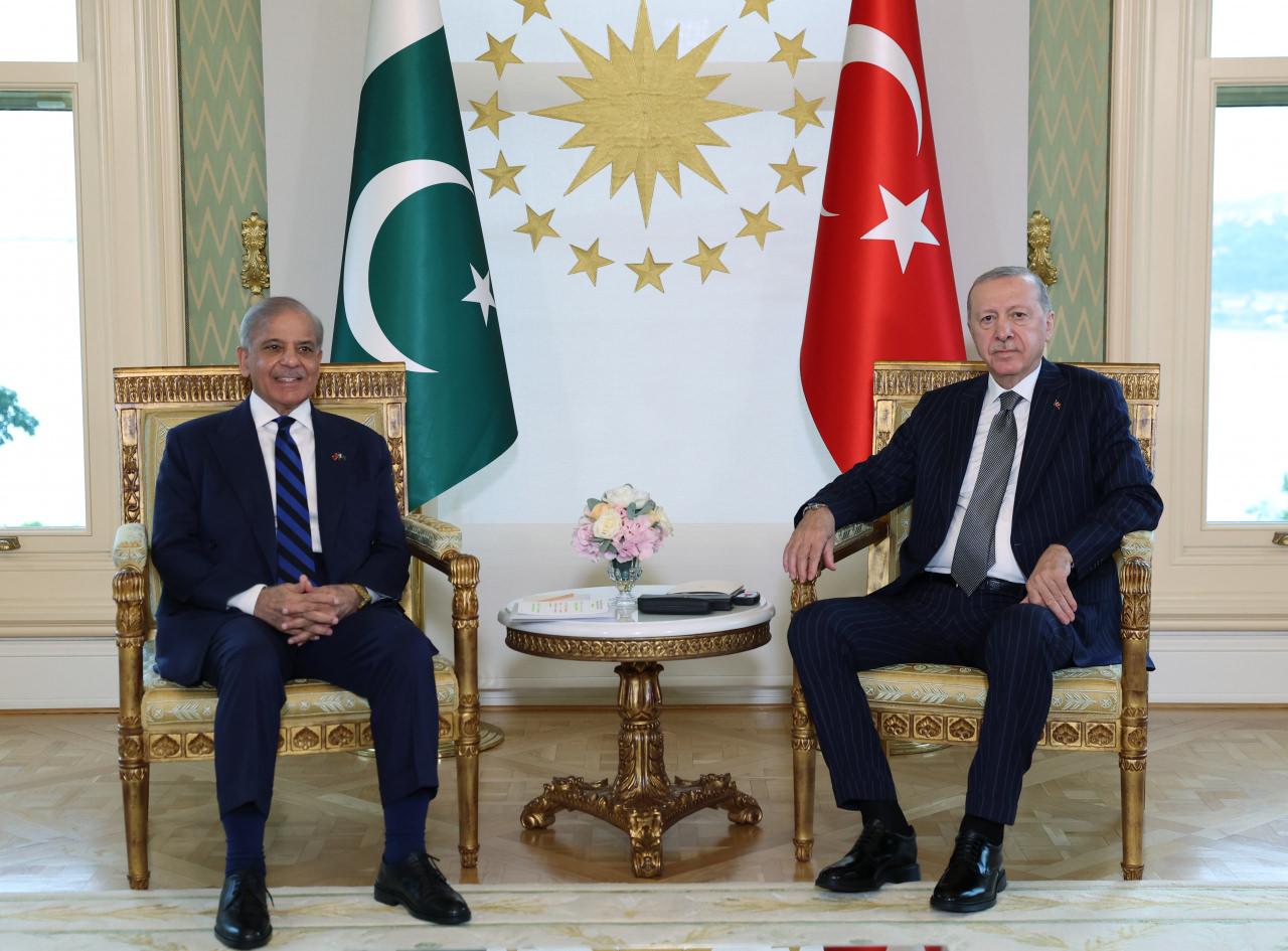Cumhurbaşkanı Recep Tayyip Erdoğan, Pakistan Başbakanı Şahbaz Şerif'i kabul etti.