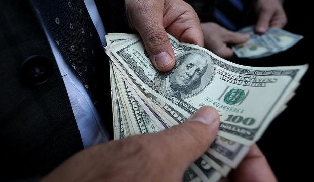Hepsi dolara sırtını d&ouml;nd&uuml;! Trilyon dolarlık devlerin tercihi değişti: Tarihte bir ilk