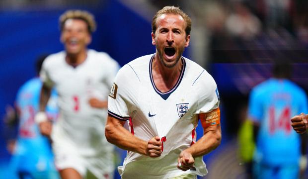 Harry Kane'den 10 dakikalık şov! İngiltere geriden gelip son 16'ya y&uuml;kseldi