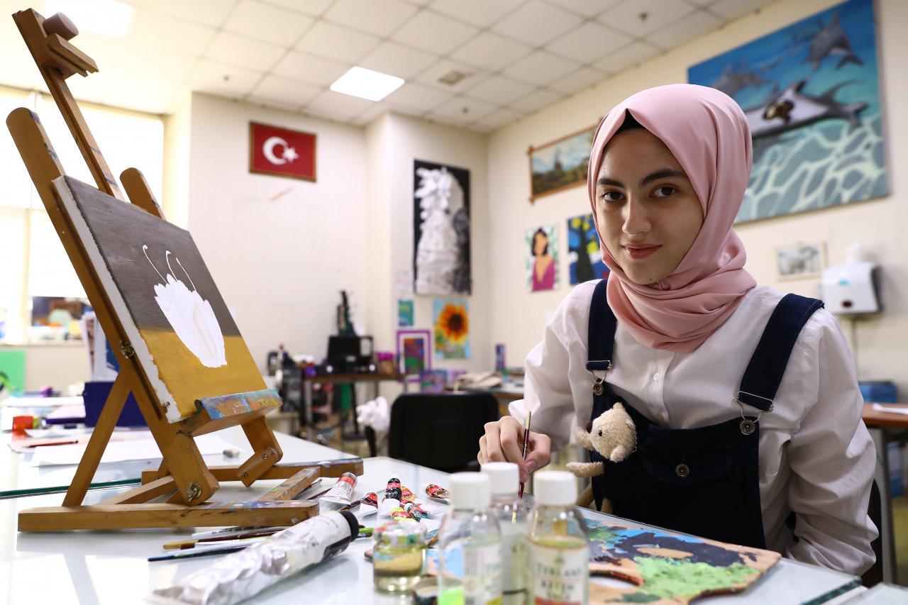 Engelli Emine’nin kep takma hayali gerçek oldu.