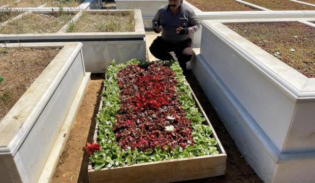 Kadir İnanır&rsquo;ın kabri &ccedil;i&ccedil;eklerle donatıldı