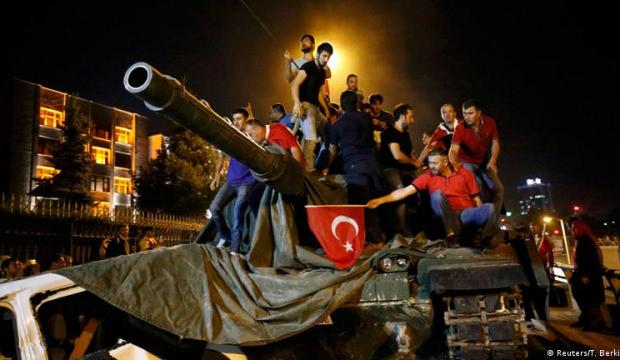 Pensilvanya'dan y&ouml;netilen ihanetin mezarı: "T&uuml;rk iman dolu g&ouml;ğ&uuml;s&uuml;"