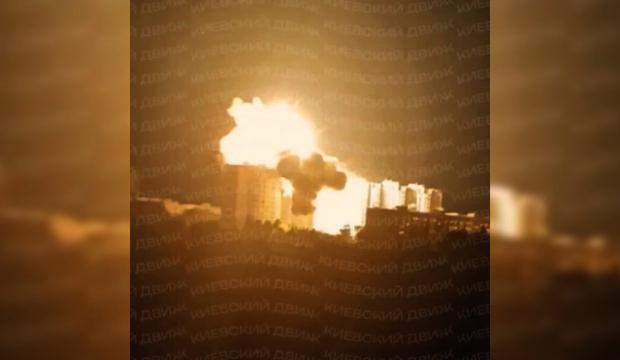 Rusya'dan Kiev'e korkun&ccedil; f&uuml;ze saldırısı! T&uuml;m şehri aydınlatan patlama