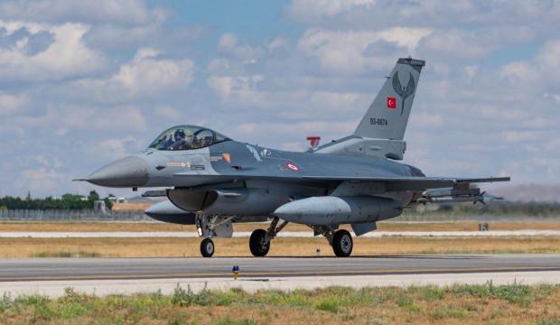 T&uuml;rk F-16'laro binlerce kilometre &ouml;tede ter&ouml;rist avladı!