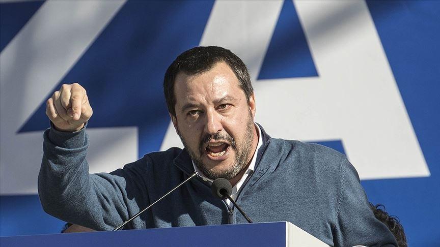 İtalya'da aşırı sağcı politikacı Matteo Salvini