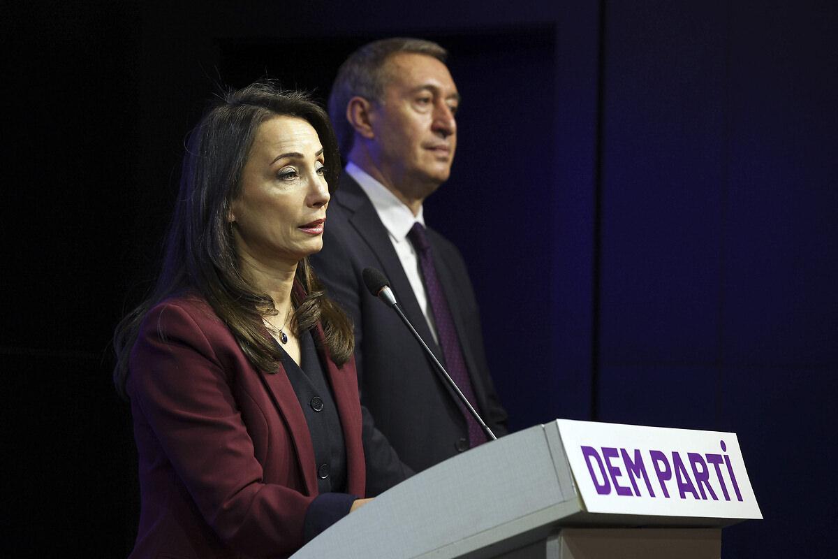 Dem Parti Eş Genel Başkanı Tülay Hatimoğulları ve Tuncer Bakırhan