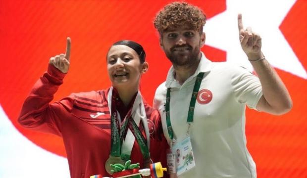 16 yaşında d&uuml;nya şampiyonu oldu! Bakan Bak'ın kararıyla ismi &ouml;l&uuml;ms&uuml;zleştirildi