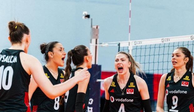 8'de 8 geldi! Gen&ccedil; Sultanlar, Avrupa Şampiyonası'nda finalde!