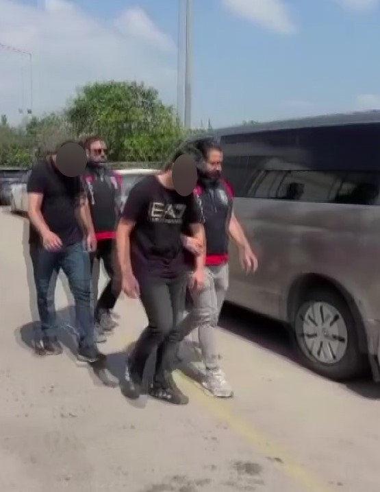 İki şüpheli yakalandı. 