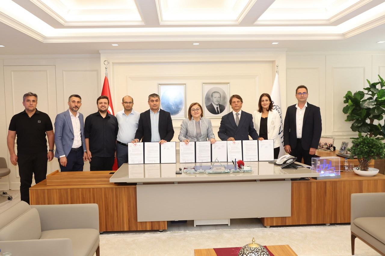 Protokol kapsamında imzalar atıldı.