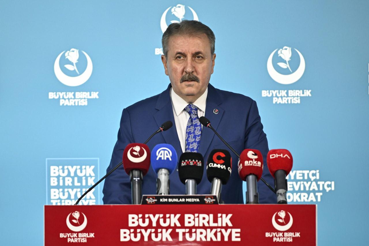 BBP lideri Destici'den NATO Zirvesi paylaşımı: Cumhurbaşkanımız Erdoğan'ı tebrik ediyoruz