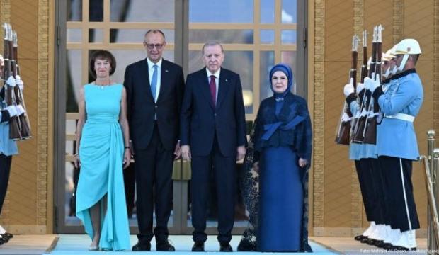 Almanya Şans&ouml;lyesi Friedrich Merz'den T&uuml;rk&ccedil;e teşekk&uuml;r paylaşımı