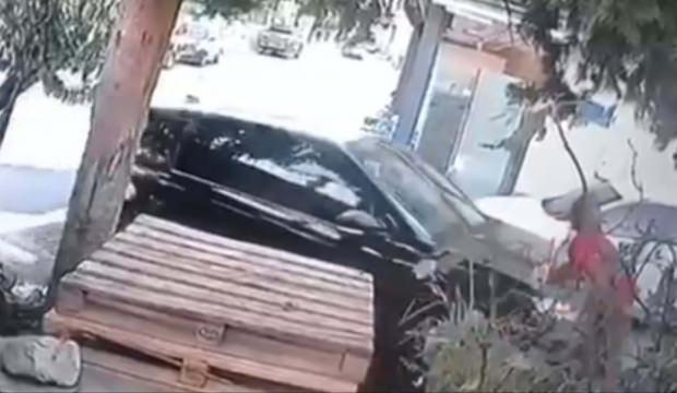Bodrum'da kahreden &ouml;l&uuml;m: Sokakta y&uuml;r&uuml;yen kadına cip &ccedil;arptı