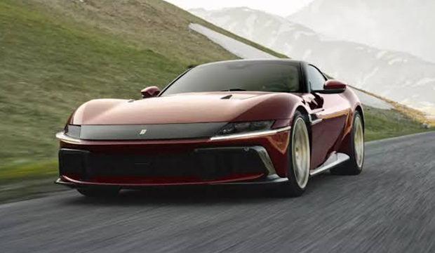 Efsane 15 yıl sonra geri d&ouml;n&uuml;yor! Ferrari t&uuml;m ezberleri bozdu