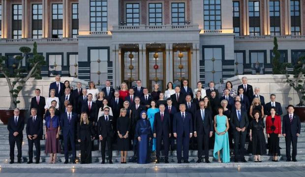Emine Erdoğan: Zirvenin, diyalog ve uzlaşı k&uuml;lt&uuml;r&uuml;n&uuml; daha da ileri taşımasını diliyorum