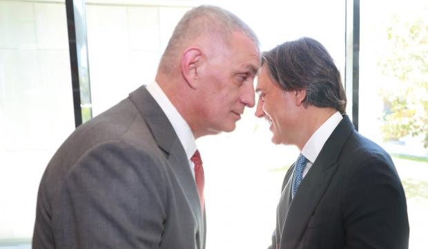 Eski bakan ve AK Parti milletvekilinden Hacıosmanoğlu ve Montella'ya istifa &ccedil;ağrısı!