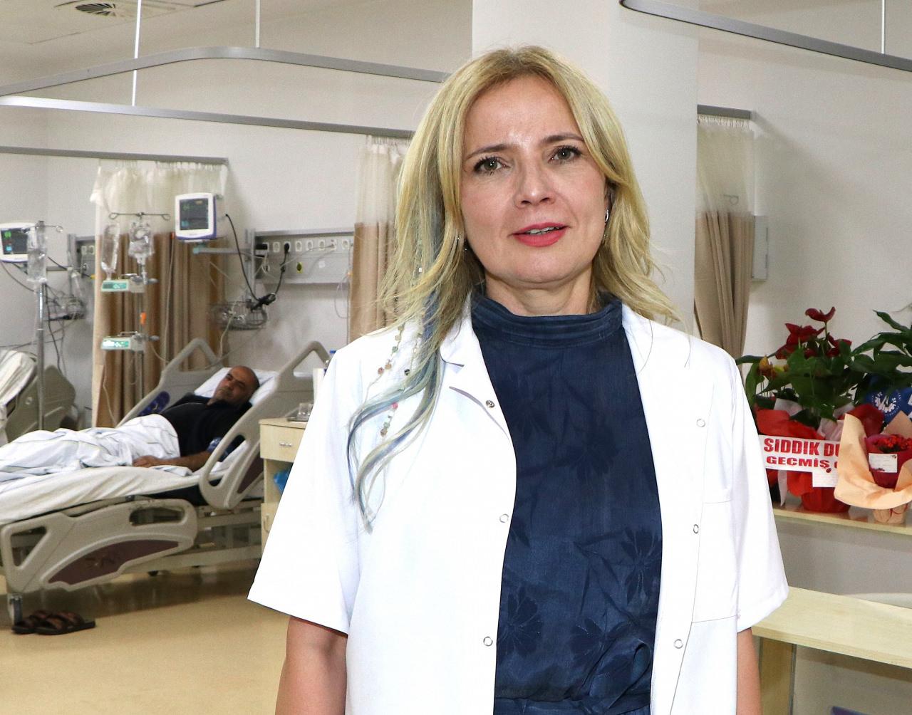 Atatürk Üniversitesi Tıp Fakültesi Acil Tıp Ana Bilim Dalı Başkanı ve Acil Yoğun Bakım Ünitesi Sorumlusu Prof. Dr. Zeynep Gökcan Çakır