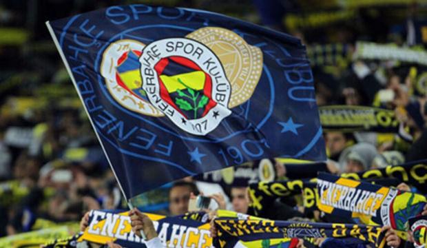 Fenerbah&ccedil;e i&ccedil; transferde gaza bastı! 3 oyuncuyla yeni s&ouml;zleşme imzalandı