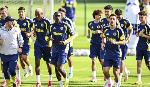 Fenerbah&ccedil;e'de tarihi temizlik! 9 ismin bileti kesildi